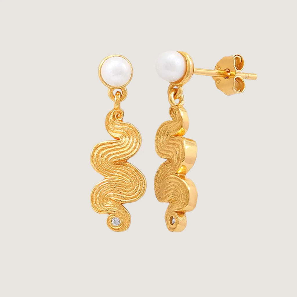 Audrey pearl earrings