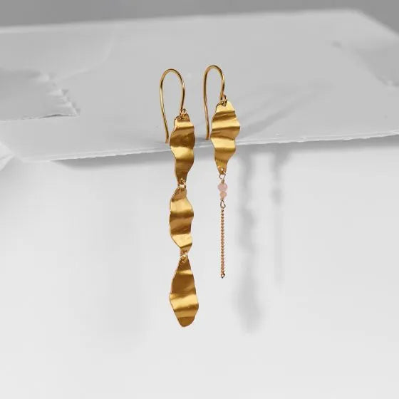Cleo with Chain Earring