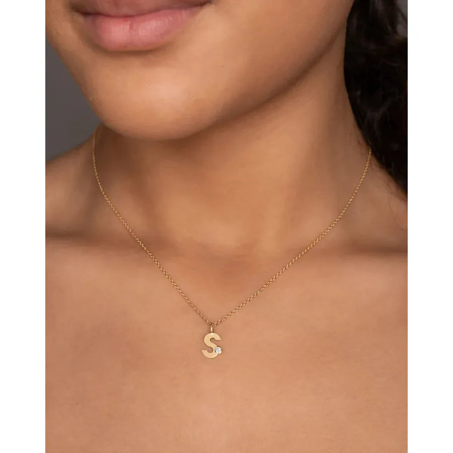 Letter vedhæng small 0,04CT 18kt