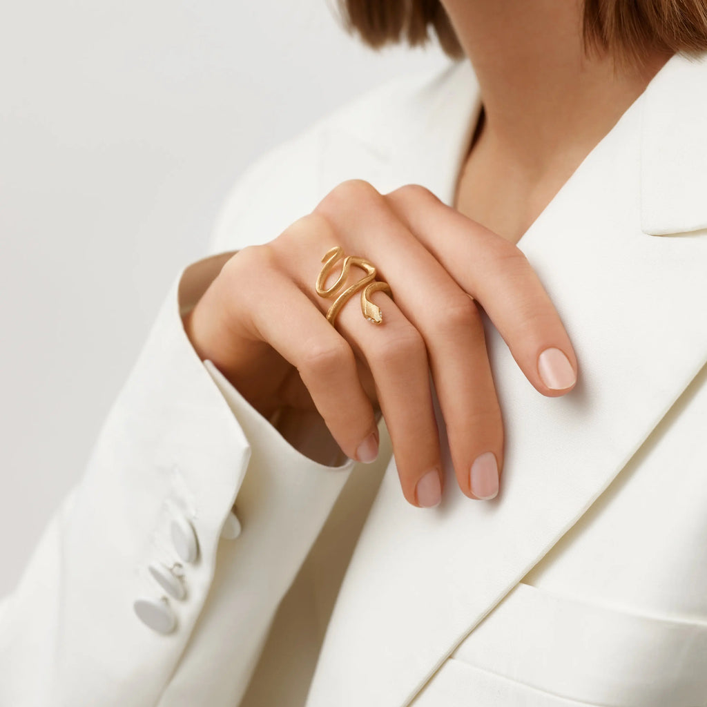 Snakes ring medium